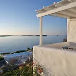 Sundy Agia Irini (Paros)