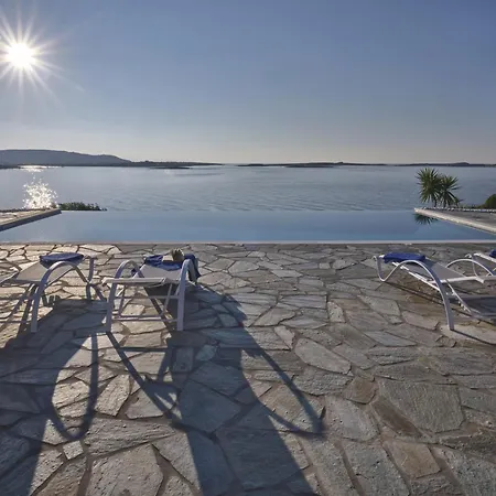 Sundy * Agia Irini (Paros)